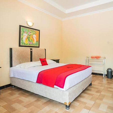 Reddoorz @ Panglima Sudirman Madiun Ξενοδοχείο Εξωτερικό φωτογραφία