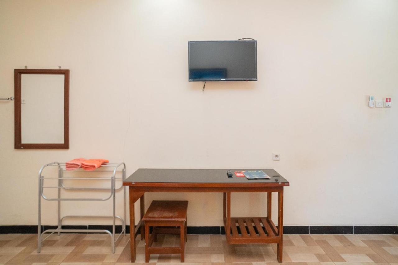 Reddoorz @ Panglima Sudirman Madiun Ξενοδοχείο Εξωτερικό φωτογραφία